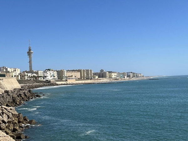 2 Cadiz _84200_n