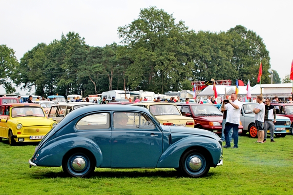 IMG_9143_Aero_Minor_1950_sedan_blauw_2cil_615cc-2-takt-Jawa-motor