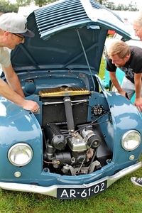 IMG_9110_Aero_Minor_1950_sedan_blauw_2cil_615cc-2-takt-Jawa-motor