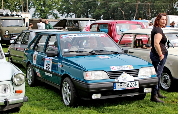 IMG_9105_FSO-Polonez_Caro-Plus-1600-GLE-Liftback_blauw_NO-43_PL_P