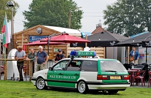 IMG_9190_Volkswagen-VW-Passat_wit&groen_Pole-Elm-Garage-LTD_Worce