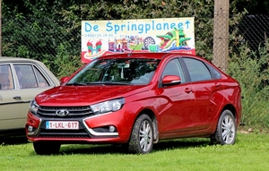 IMG_9213_Awto-WAS_Lada-Vesta-sedan_rood_2015–2022_1-LKL-617