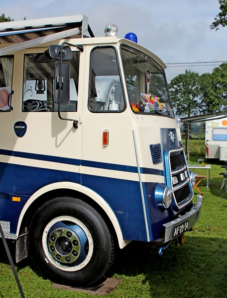 IMG_9218_DAF-A1300BA360_brandweer-kampeerwagen_blauw&wit_1969_6ci