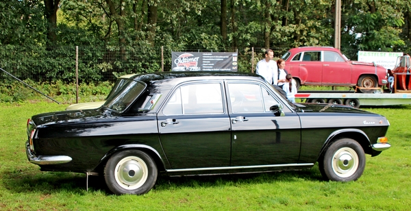 IMG_9239_VOLGA-M24_1977_Zwart_4cil-2445cc-41kW-benzine-80dB_88-YD