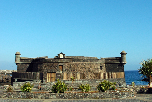 3 Santa Cruz    Castillo de San Juan Bautista