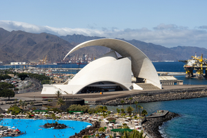 3 Santa Cruz   Auditorio de Tenerife Pano  zicht