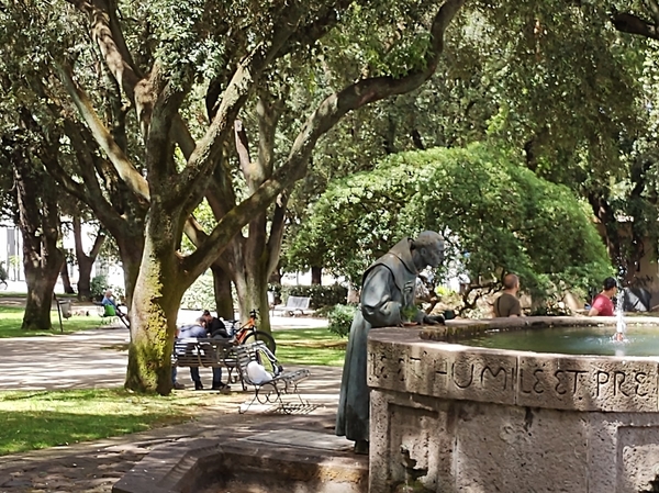 intersoc sardini reisduiveltje italie cultuurvakantie