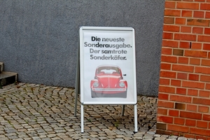 IMG_4820_2024-06-15_Einbeck_samtrote-VW-Kever-Kaefer