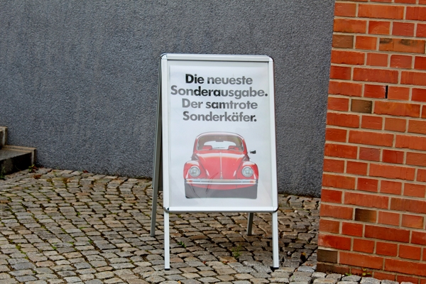 IMG_4820_2024-06-15_Einbeck_samtrote-VW-Kever-Kaefer