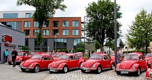 IMG_4830_2024-06-15_Einbeck_samtrote-VW-Kever-Kaefer