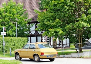 IMG_5413_Kaffee&Karossen_Austin-Allegro-1500-Vanden-Plas_senf_GOE