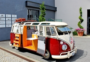 IMG_5459_Kaffee&Karossen_Volkswagen-VW-busje_bruin&wit_EIN-BR-13-