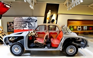 IMG_5461_Kaffee&Karossen_Renault-Dauphine=cut