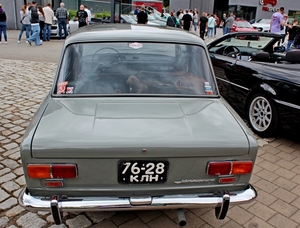 IMG_5476_Kaffee&Karossen_Lada-euh-QQQ_grijs_76-28-KiM