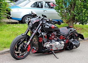 IMG_5501_Kaffee&Karossen_Moto-Suzuki-M1800R-intruder-V2-Black&Red