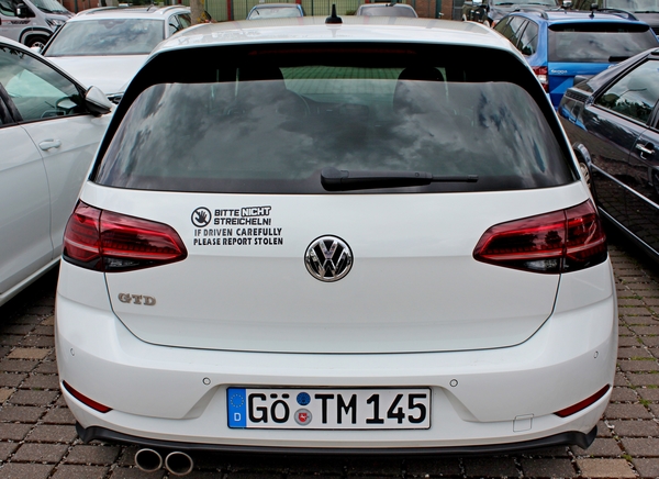 IMG_5515_Kaffee&Karossen_VW-Golf-GTD_if-driven-carefully-please-r