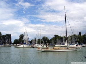 Balaton 22 (Small)