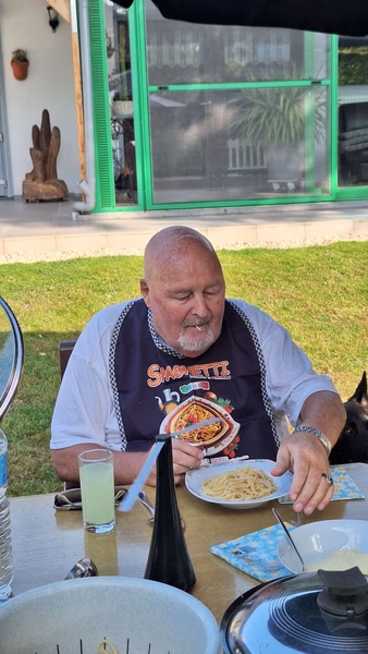 d8ffd18c-c884-438c-aa39-ddbd09f915a8