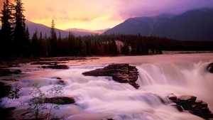 Mountain_waterfall_netbook_laptops