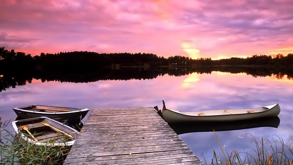 Pond_boats_1366x768_laptop