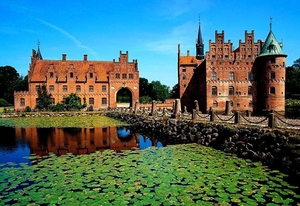 kasteel-slot-egeskov-herning-denemarken-achtergrond