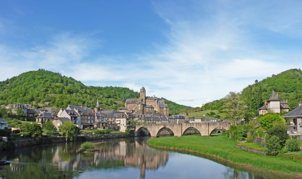 estaing-2462022_1920