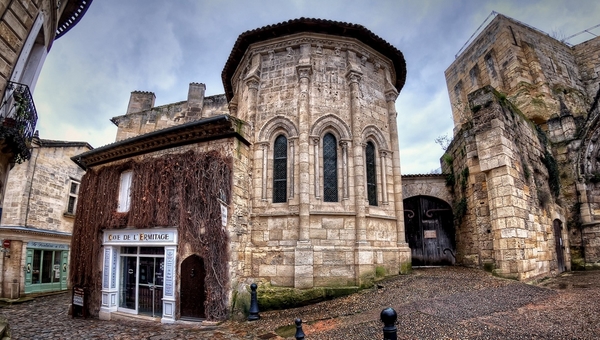 france_old_street_road_urban_landscape_81322_960x544