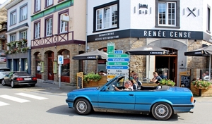 IMG_9814_2024-09-07-za_RAMc_Houffalize_BMW-E30-cabrio_neonblauw_O