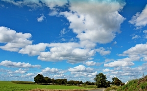 IMG_0109_2024-09-08-zo_RAMc_onderweg_prachtig-landschap&wolken-fi