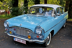 IMG_0077_2024-09-08-zo_RAMc_Esneux_1960-Vauxhall-Cresta_blauw_O-A