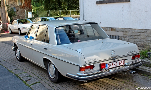 x104_IMG_9926_2024-09-08-zo_RAMc_Houffalize_Mercedes-280S-automaa