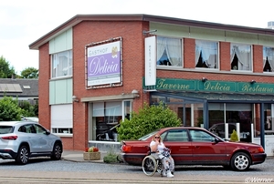 x129_IMG_0113_2024-09-08-zo_RAMc_aankomst_DELicia_Audi-100-C4_bru