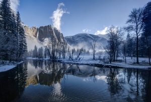 yosemite-falls-merced-river-river-between-trees-wallpaper