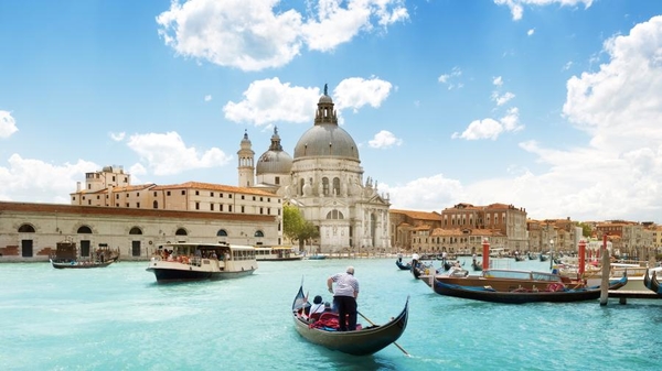 canal-grande-venice-italy-4k-wallpapers