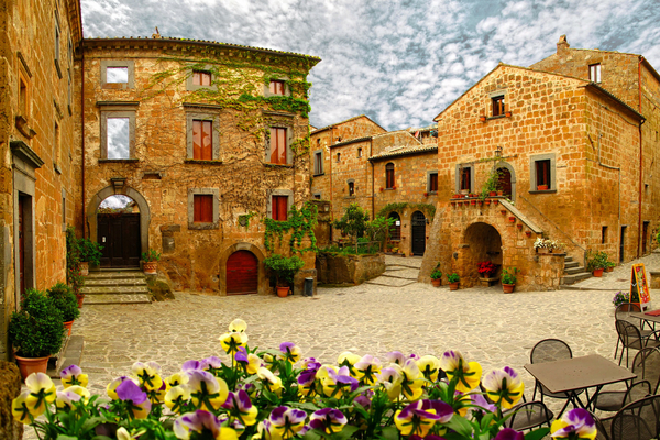 civita-di-bagnoregio-is-a-town-in-the-province-of-viterbo-in-cent