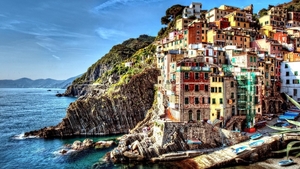 Italy-Cinque-Terre-beautiful-village-sea-houses-rocks_1920x1080