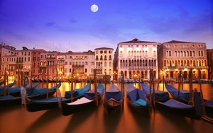 wallpapersden.com_venice-italy-a-city-on-the-water_1920x1200