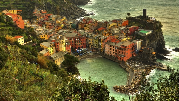 wallpapersden.com_vernazza-town-sea_7680x4320