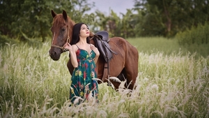 Horses_Asian_Grass_493344_1334x750