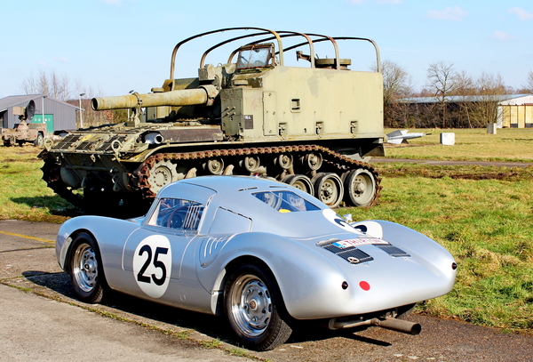 IMG_2413_2025-02-16_Winter-On-Wheels_Porsche-QQQ_zilver-25_Thirio