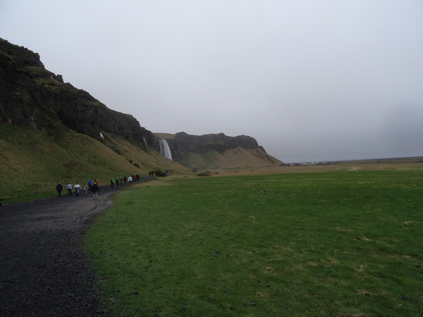 2D Seljalandfoss DSC00015