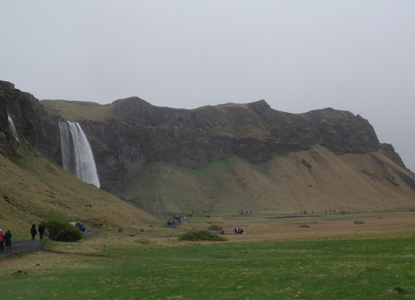 2D Seljalandfoss DSC00016