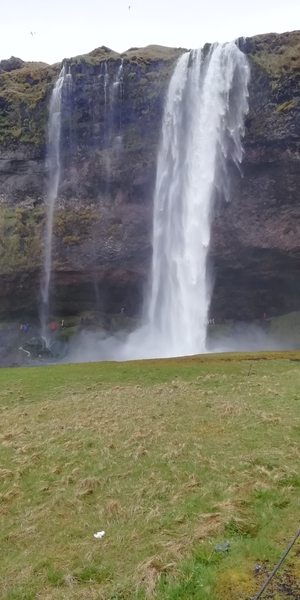 2E Seljalandfoss IMG_20250505_115717