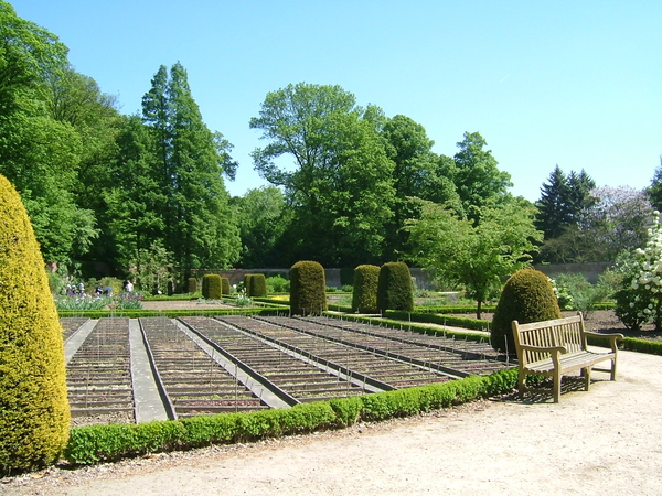 Pl. Oranjerie tuin