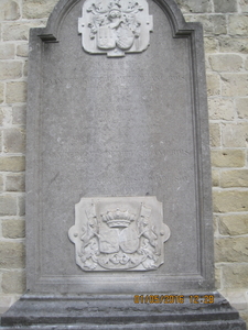 W kerk grafsteen