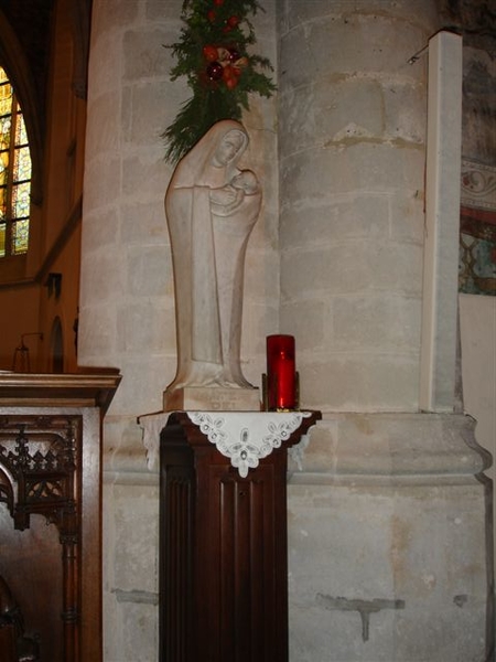 W Kerk St.-M. Mariabeeld