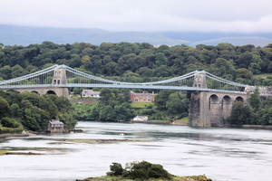 2A Menai_Bridge_-_Anglesey