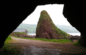 5F  Antrim Cushendun_Caves_-