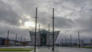 6D Belfast Olympic_slipway_(links)_en_Titanic_