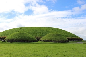 4A Knowth_passage tomb